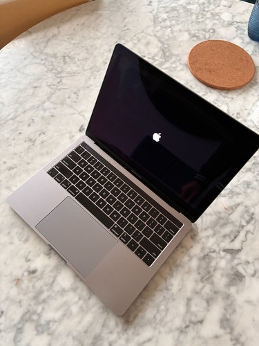 Apple macbook pro 2019 model - 2019,